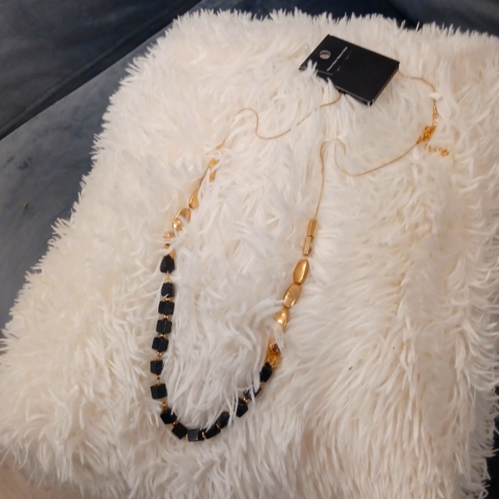 Necklace Black and gold